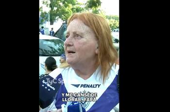 Hincha se hace viral en Argentina por cambiarse de equipo: “Me cansé de llorar”
