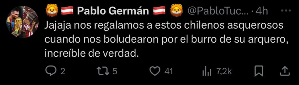 Hinchas de Estudiantes enojados por la venta de Javier Correa a Colo Colo.