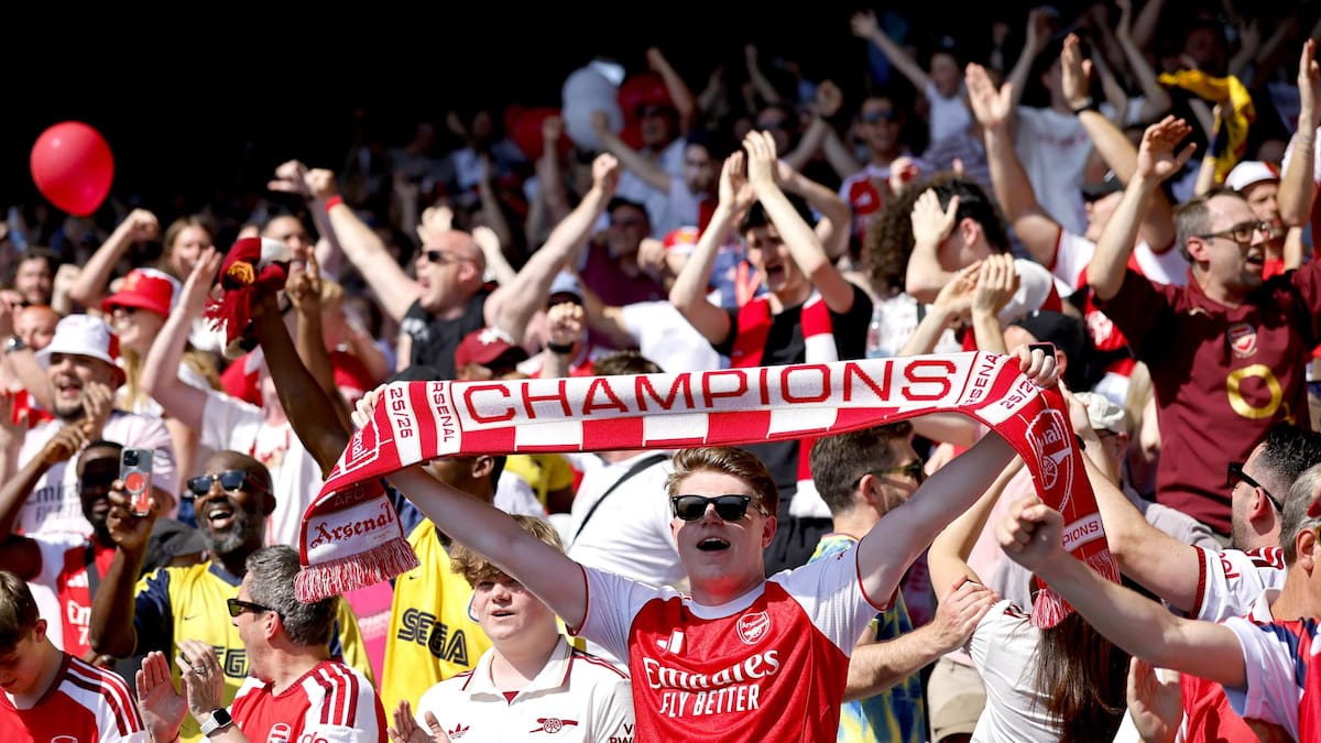 VIDEO | El emotivo “pasillo de campeones” al Arsenal tras su título en la Premier League