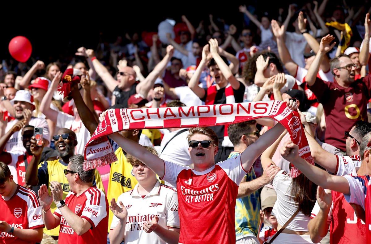 VIDEO | El emotivo “pasillo de campeones” al Arsenal tras su título en la Premier League