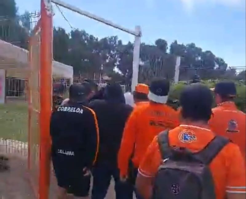 ingresaron al entrenamiento de su equipo.