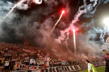 La severa decisión que tomaron en Argentina con 22 hinchas de Colo Colo detenidos en Mendoza