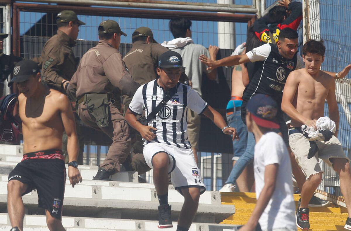 Riña de barristas de Colo Colo y Coquimbo Unido deja 8 heridos