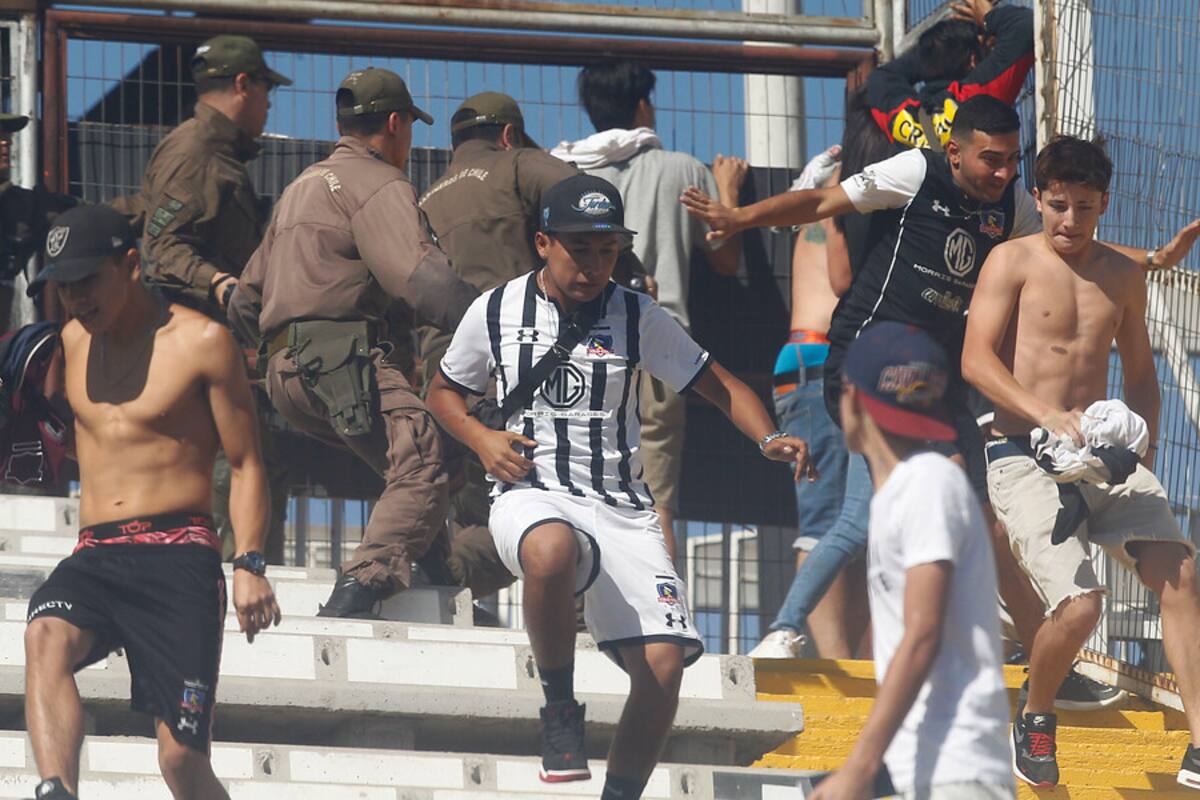 hinchas de colo colo pelea