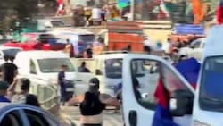 VIDEO | Insólito: captan a hinchas de la U y Colo Colo peleando entre los afectados por los incendios en Lirquén