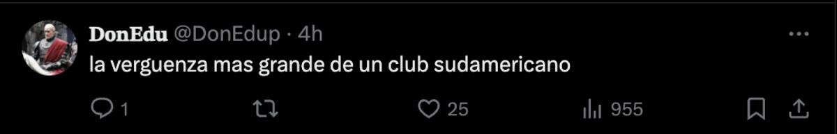 Hinchas de la U se hacen un festín con los de Colo Colo.