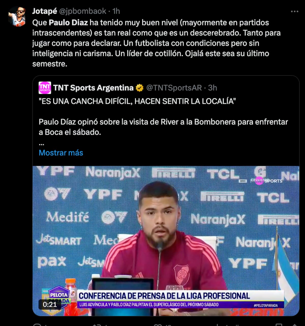 Hinchas de River exigen la salida de Paulo Díaz.