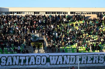 “Donde más me gustó jugar fue en el estadio de Santiago Wanderers; se siente mucho la hinchada”