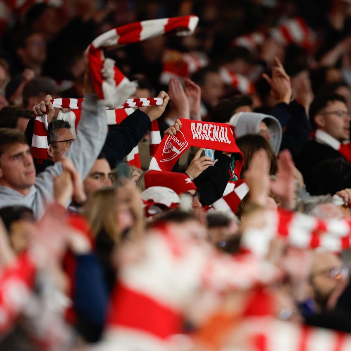 VIDEO | ¡22 años de espera! Así festejaron los hinchas del Arsenal su título de la Premier League