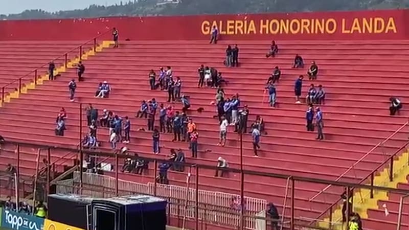 VIDEO | A una hora del partido: el poco ambiente en Santa Laura para la Supercopa