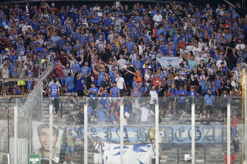 no pudieron bajarse del bus en Chile, solo en Santiago.