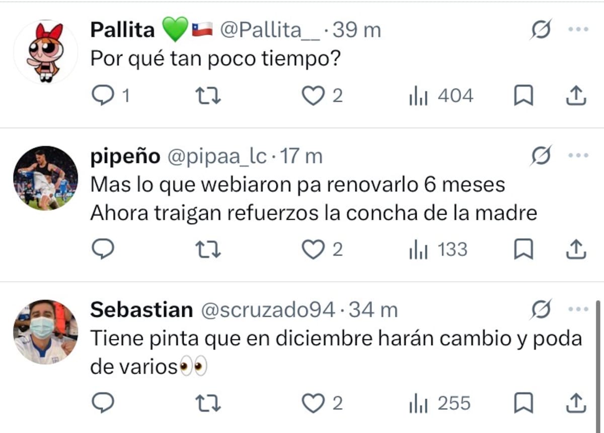 Hinchas de la UC mostraron su enojo ante la renovación.