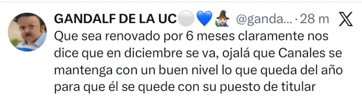 Hinchas de la UC mostraron su enojo ante la renovación.