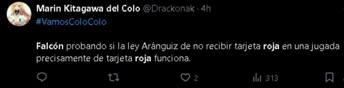 Hinchas reaccionan a las faltas de Aránguiz y Falcón.