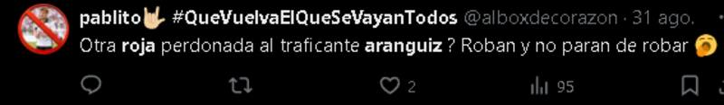 Hinchas reaccionan a las faltas de Aránguiz y Falcón.
