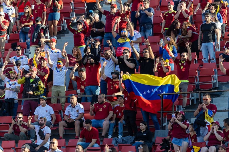 Hinchas venezolanos en Eliminatorias Sudamericanas. Foto: Felipe Escobedo