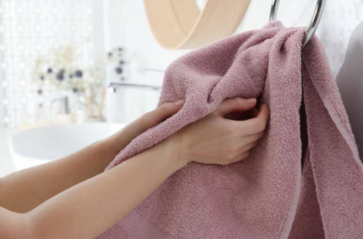 ¿Cómo quitar el olor a humedad de las toallas de baño?