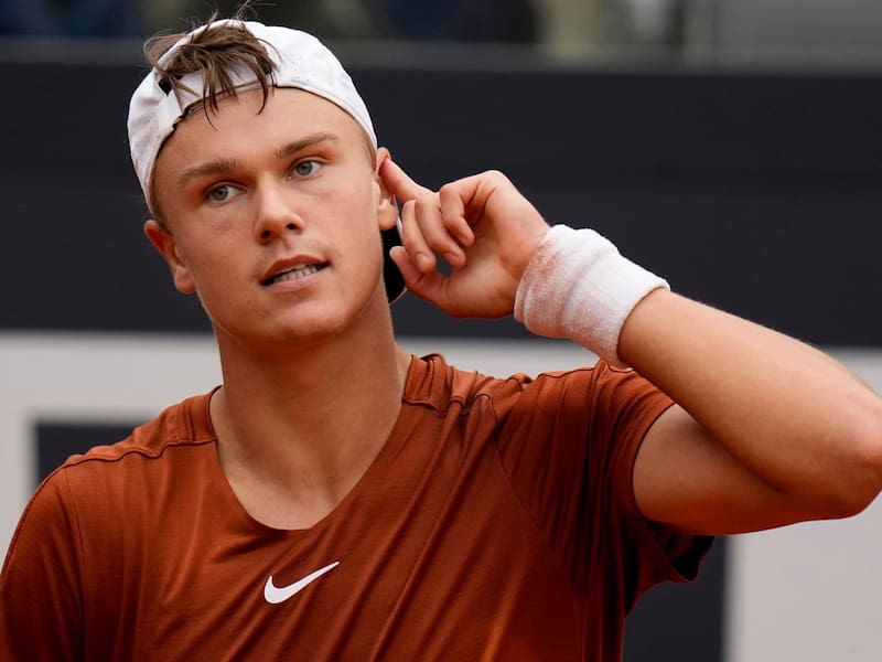 Sufrió un revés amoroso.