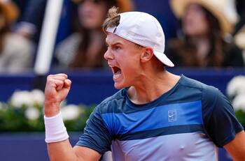 Holger Rune se acordó de Rafael Nadal tras gritar campeón en el ATP de Barcelona