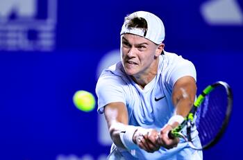 ¡Escándalo en el ATP de Acapulco! Intoxicación masiva obliga al retiro de tres figuras