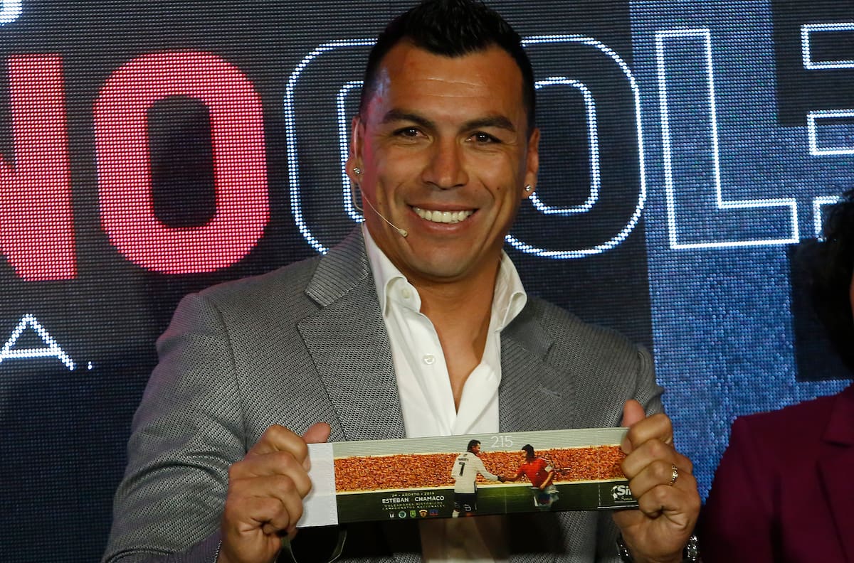 Caszely: "Paredes es un libro abierto que seguirá escribiendo historia"