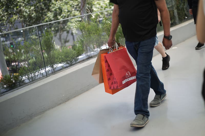 Durante este 31 de diciembre y el 1 de enero, los principales centros comerciales del país verán alterado su funcionamiento por la festividad. Créditos: Diego Martin/Aton Chile.