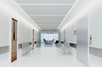 Uno de los hospitales más grandes de Chile suma seis años de retraso: costó US$400 millones