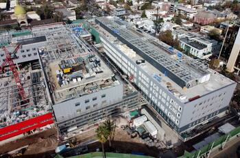 Desde hospitales a liceos: Lo que se  podría construir en Chile con dinero del mega fraude de los 55 empresarios