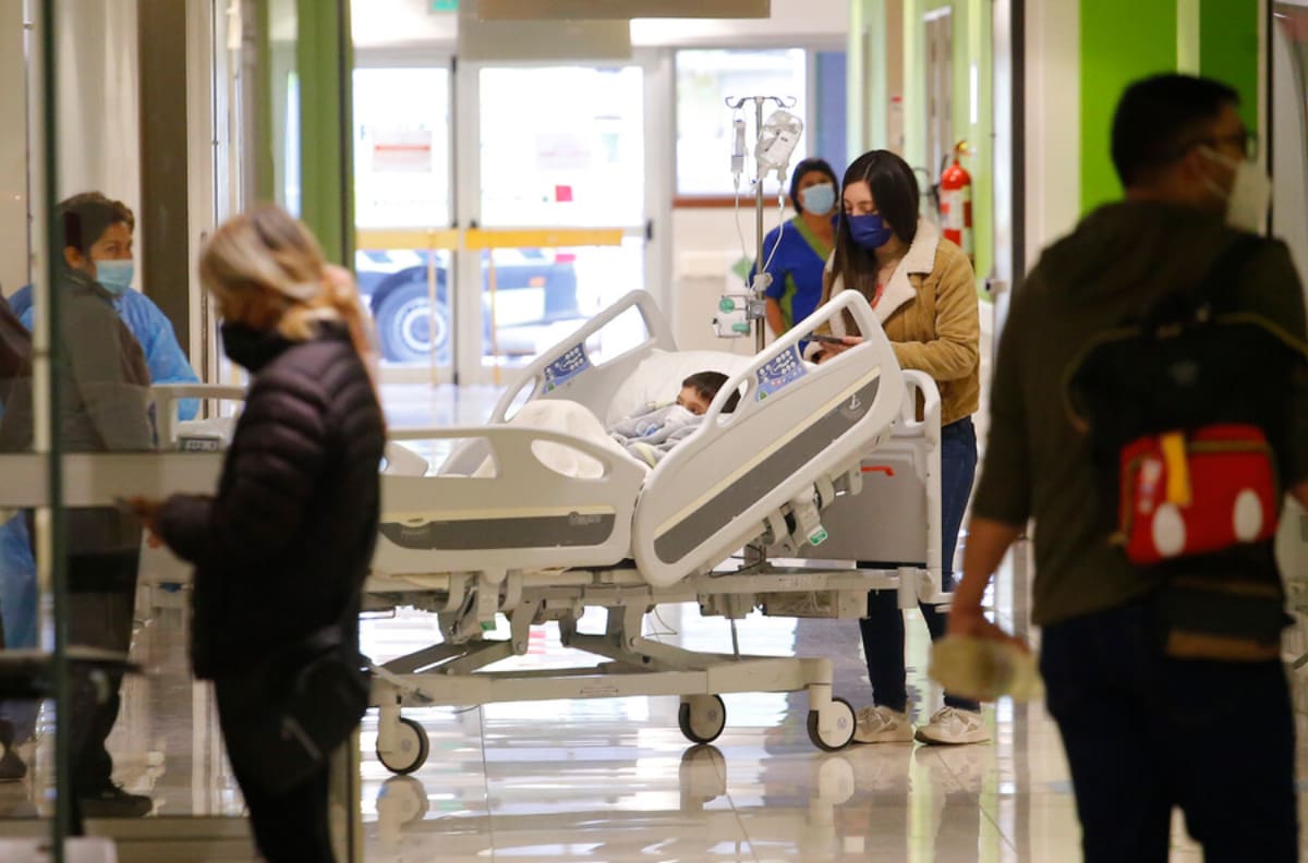 Al menos ocho hospitales llevan años de retraso en su construcción: Recinto en la RM es el más afectado