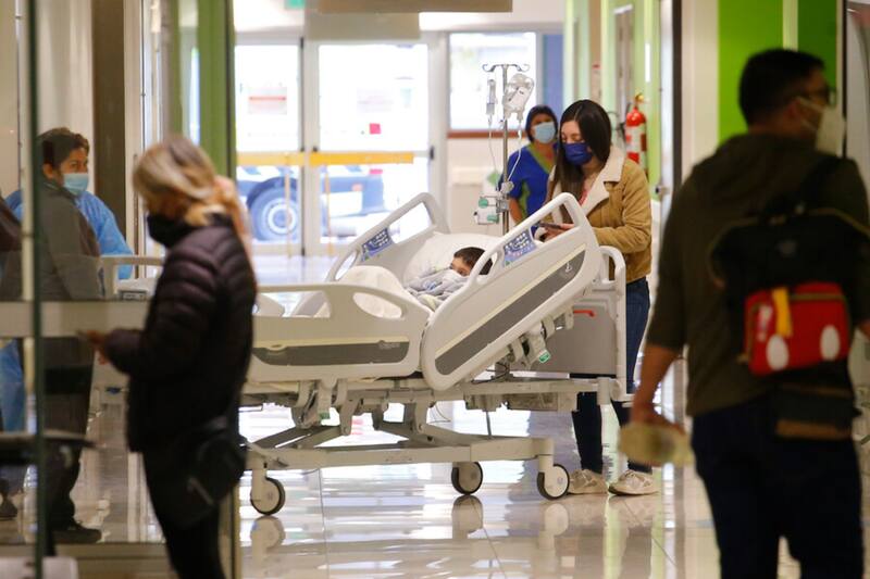El factor en común entre los recintos de salud afectados es que todos están siendo construidos a través de concesiones.