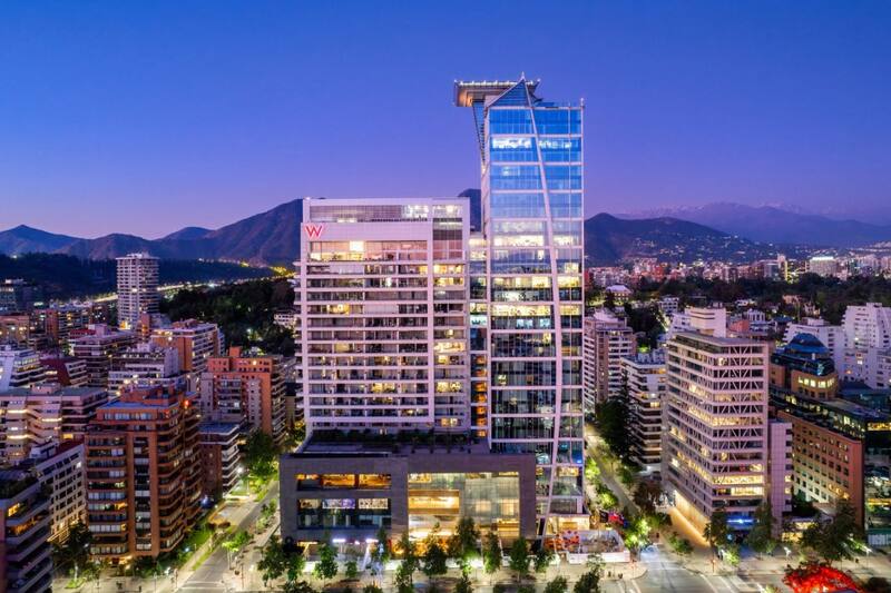 Se inserta dentro de los mejores 100 establecimientos de este tipo.