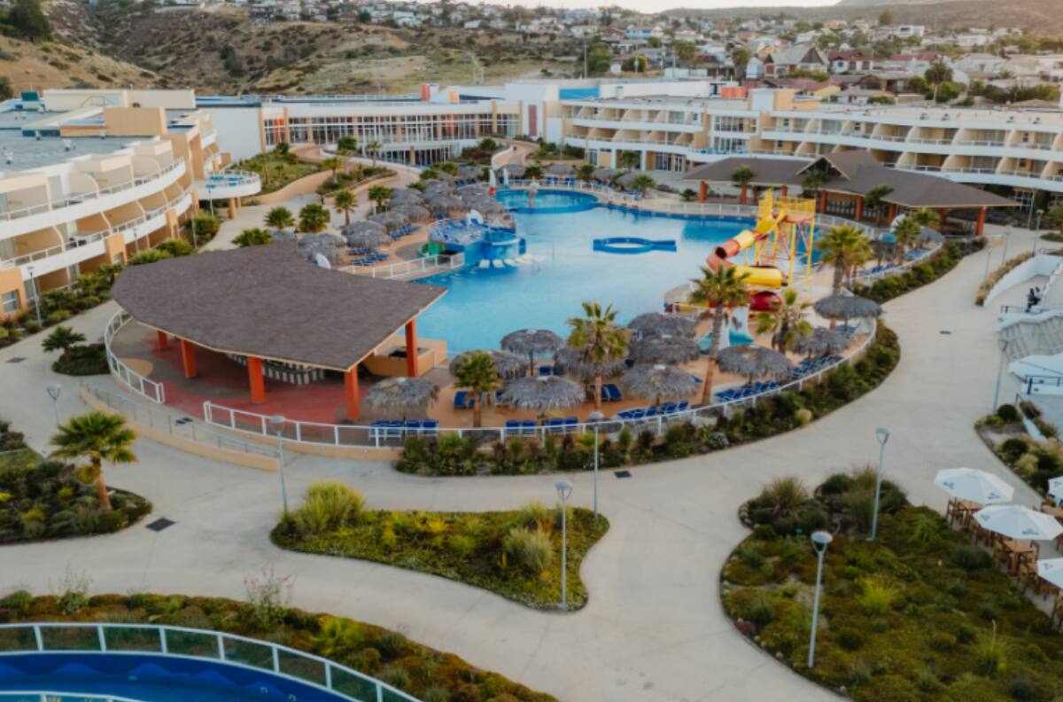 Piscinas, spa, bares, bowling y más: Así puedes reservar una habitación en el nuevo hotel en Coquimbo
