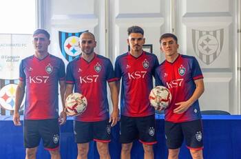 ¿Parche antes de la herida? Nuevo DT de Huachipato aterrizó las metas del campeón chileno para este año