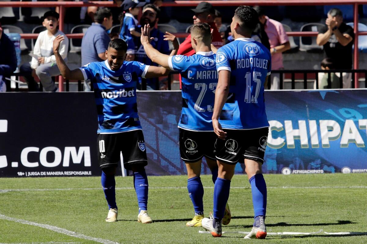 Los "Acereros" son momentáneos líderes del Campeonato Nacional