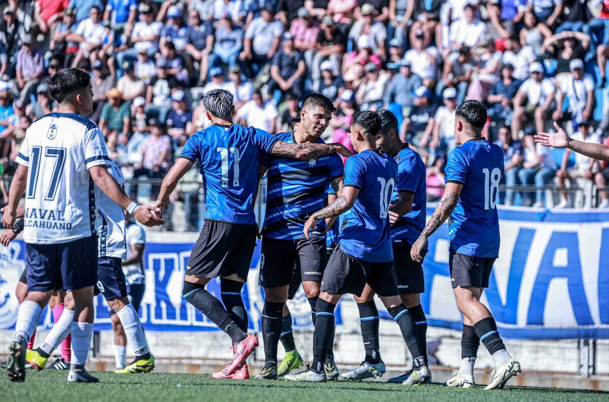 Jaime García mete miedo: Huachipato goleó a Naval y se quedó con el Clásico Chorero