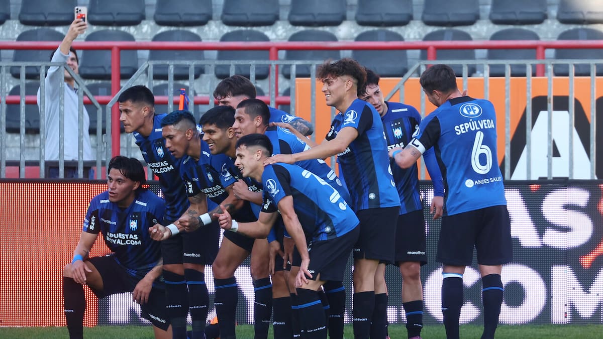 Huachipato se quedó con el partido “por el honor” ante un alicaído Colo-Colo