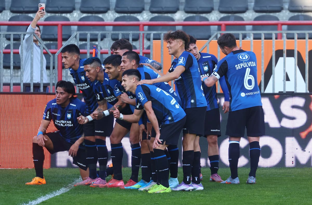 Huachipato se quedó con el partido “por el honor” ante un alicaído Colo-Colo