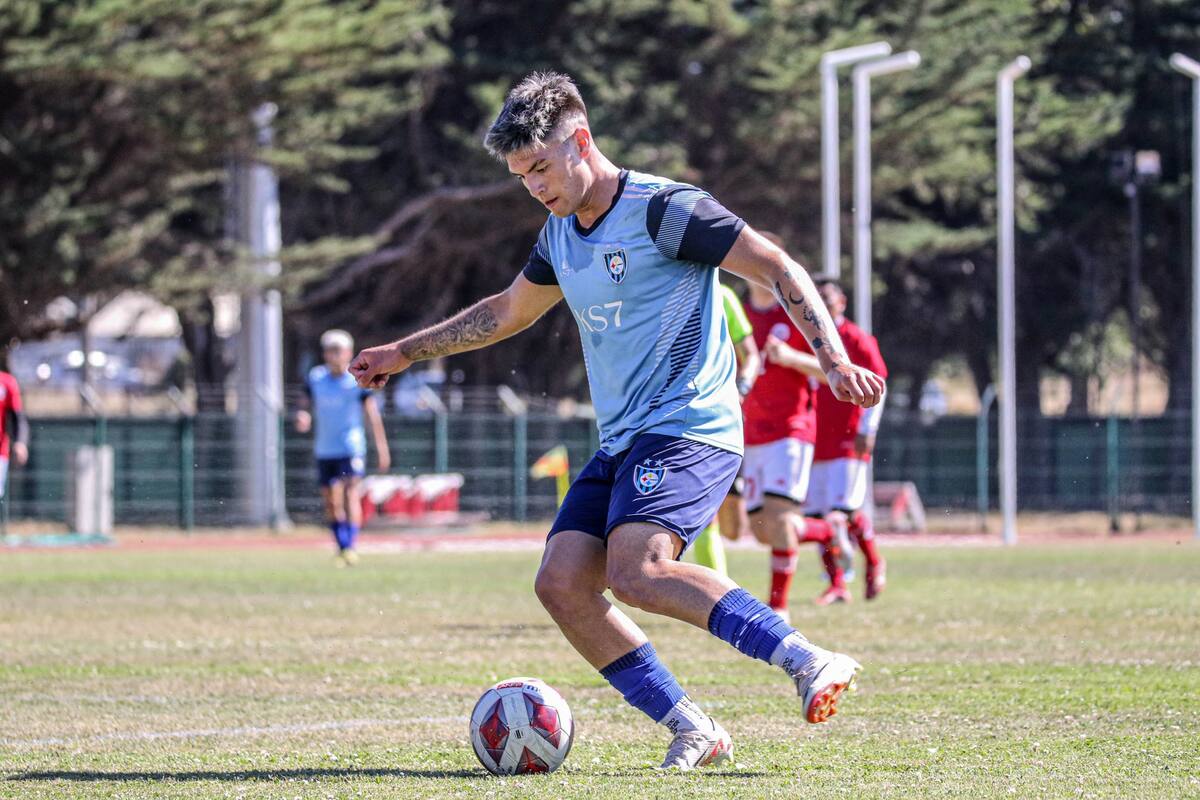El campeón del fútbol chileno goleó 7-1 con el debut de los refuerzos.