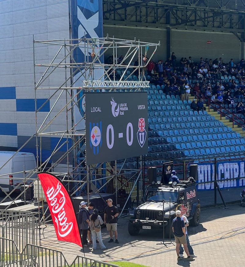 Esta era la idea de Terraza VIP vendida por Huachipato. Foto: Jairo Avendaño | Octava Pasión.