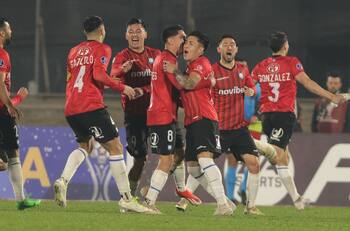 VIDEO | El “milagro” en el área de Huachipato que llevó el partido a los penales en la Copa Sudamericana