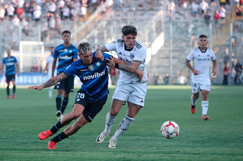 El jugador de Huachipato Maximiliano Gutierrez
