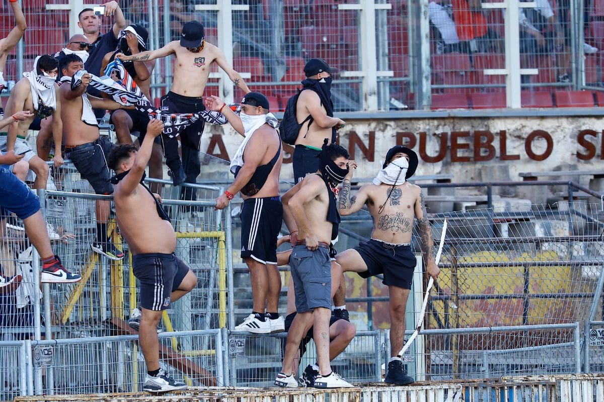 La Supercopa se suspendió por incidentes en las tribunas. Foto: Aton.