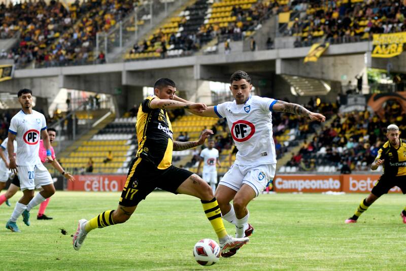 Huachipato y Coquimbo se enfrentan por el Campeonato Nacional (Foto: Aton)