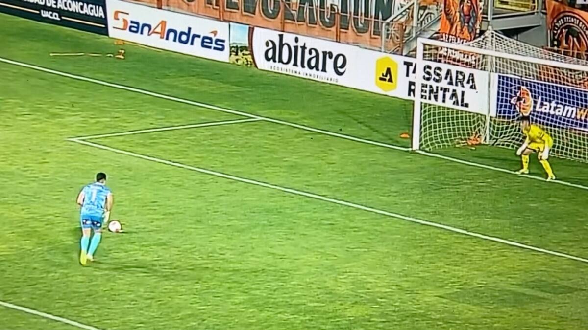VIDEO | ¡Atajadón de Hugo Araya! El penal con el que Cobreloa venció a Wanderers en la Liguilla de Ascenso