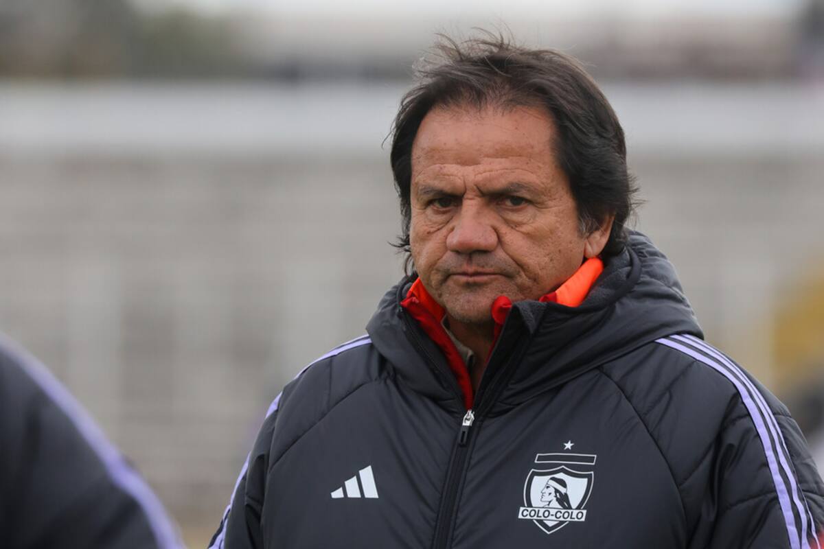 Dirigió su primer partido tras la salida de Jorge Almirón. Foto: Aton.