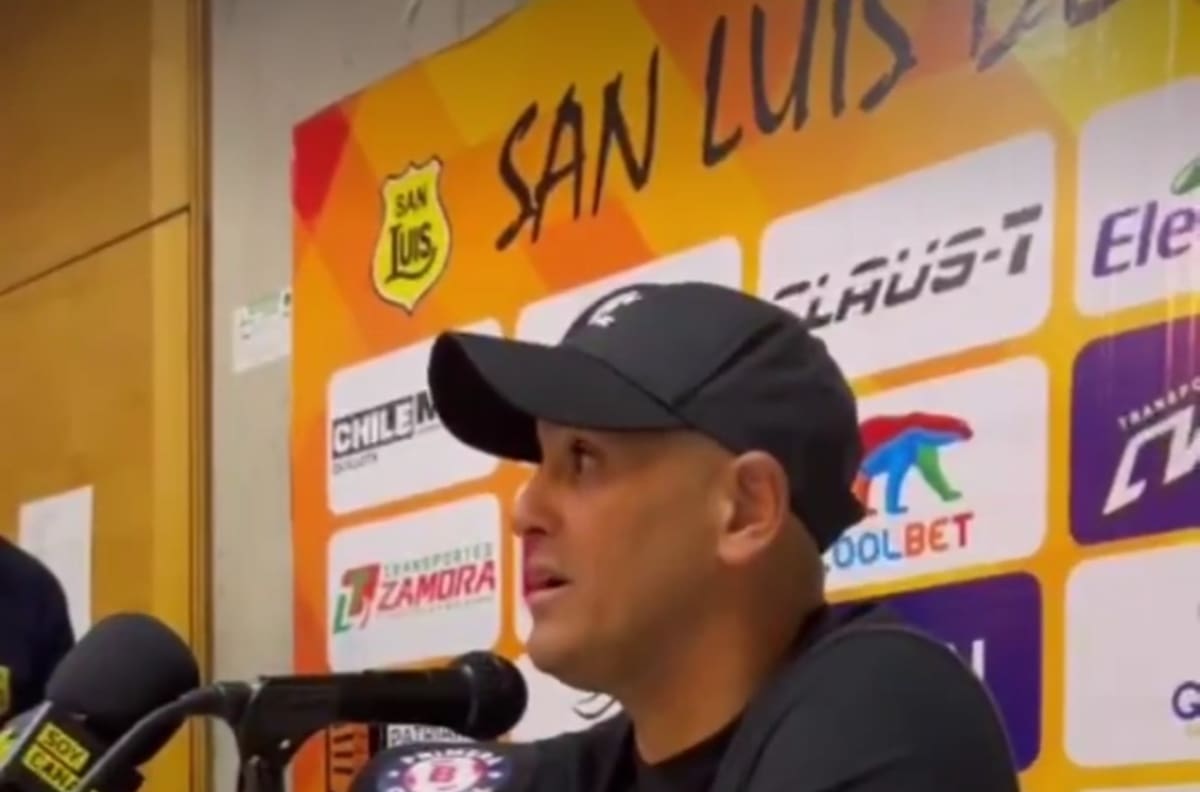 Chupete Suazo arremete contra el arbitraje tras polémico gol: “Si lo hubiera visto el VAR...”