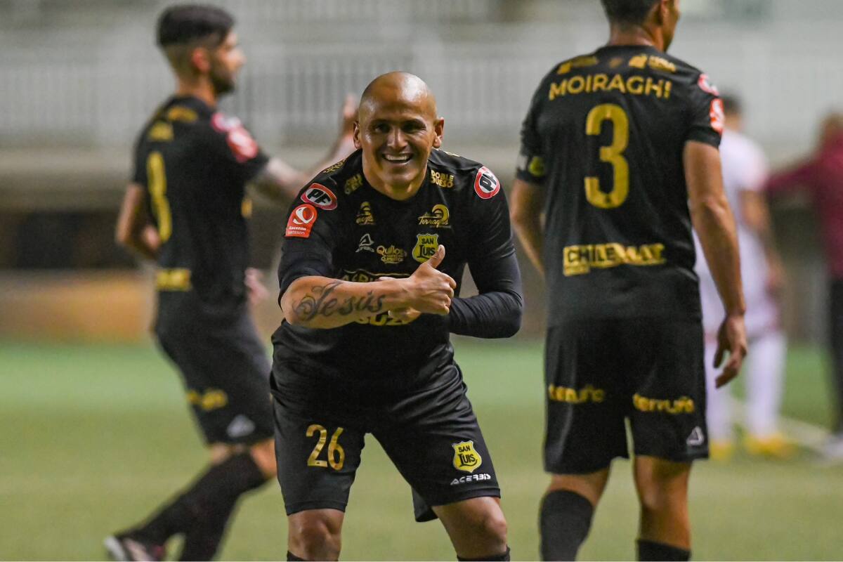 El delantero chileno vive un gran momento en la Primera B.