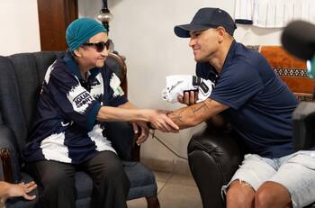 Chupete Suazo emocionó a todo México tras cumplir sueño de mujer enferma