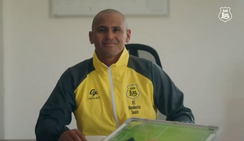 Con el buzo de DT de San Luis de Quillota.