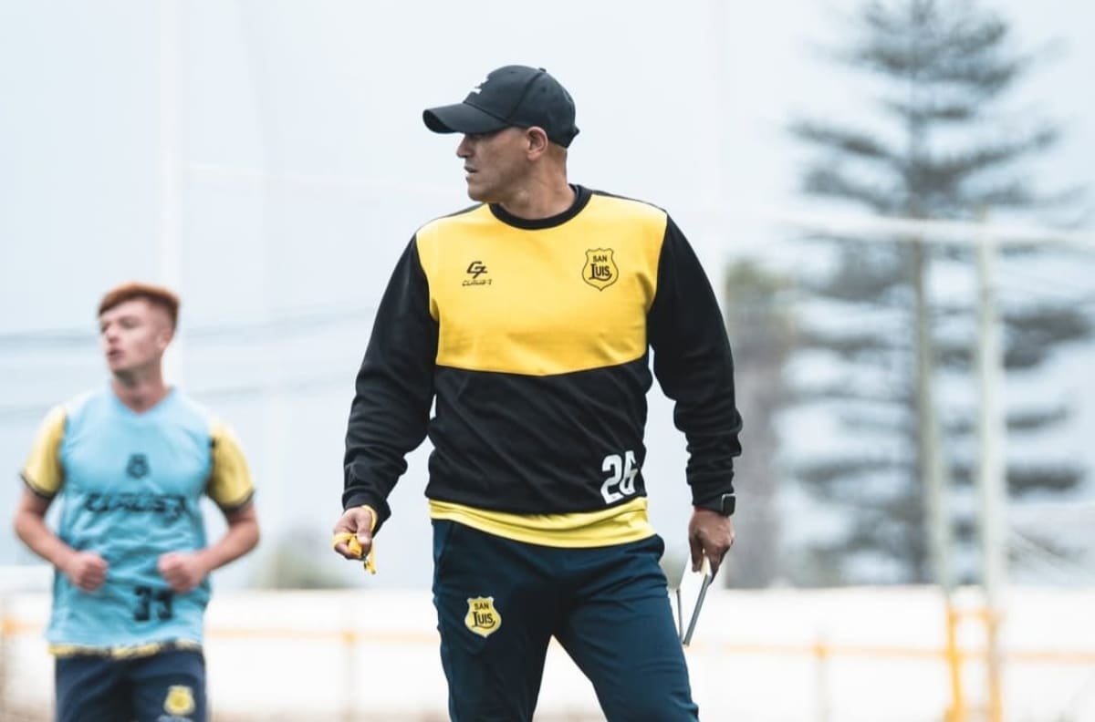 No solo dirigir al equipo: revelan la otra función que tendrá Humberto Suazo en San Luis de Quillota